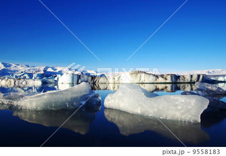 アイスランド 氷河湖 9558183