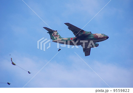 パラシュート降下訓練/自衛隊 パラシュート降下訓練/自衛隊 9559822