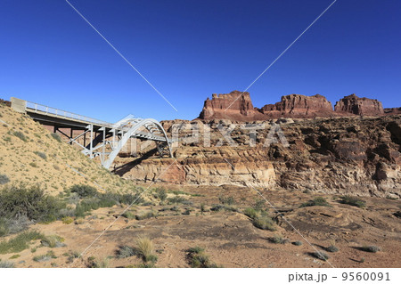 グレン・キャニオン国立保養地ハイト・ブリッジ 9560091