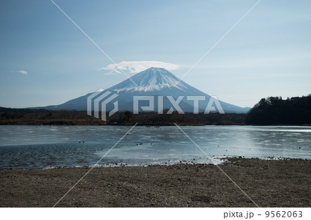 富士山と笠雲 9562063