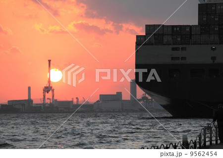 神戸の夕方 9562454