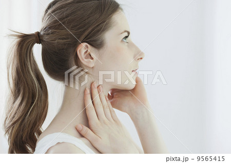 女性のビューティーシーン 9565415