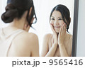 女性のビューティーシーン 9565416