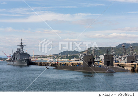 呉港のアレイからすこじま 9566911