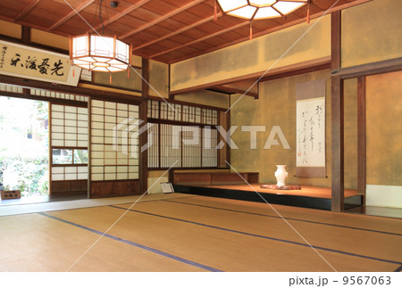 愛媛県新居浜市、住友グループの基礎を確立した広瀬宰平の旧宅・庭園を公園とした「広瀬公園」内の旧宅=「廣瀬記念邸」の新座敷 愛媛県新居浜市、住友グループの基礎を確立した広瀬宰平の旧宅・庭園を公園とした「広瀬公園」内の旧宅=「廣瀬記念邸」の新座敷 9567063