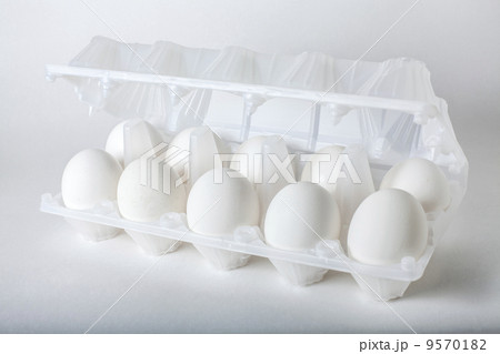 six eggs in a plastic egg box six eggs in a plastic egg box 9570182