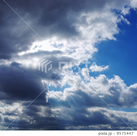 ドラマチックな雲 ドラマチックな雲 9575447