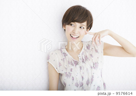 若い女性 9576614