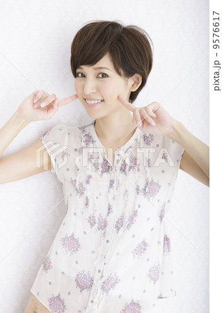 若い女性 9576617