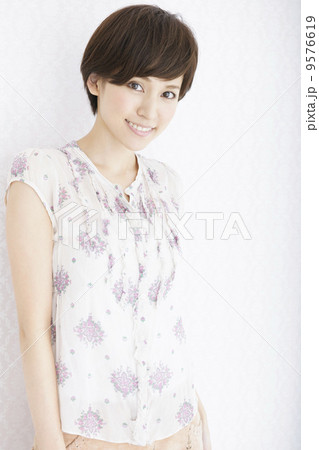 若い女性 9576619