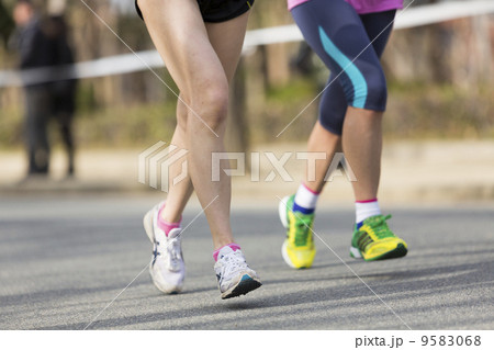 女子マラソンランナー 9583068