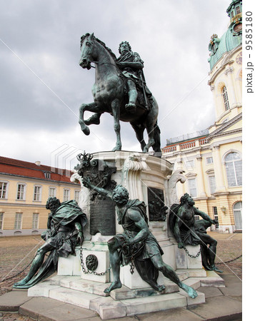 ドイツ ベルリン シャルロッテンブルク宮殿 フリードリヒ