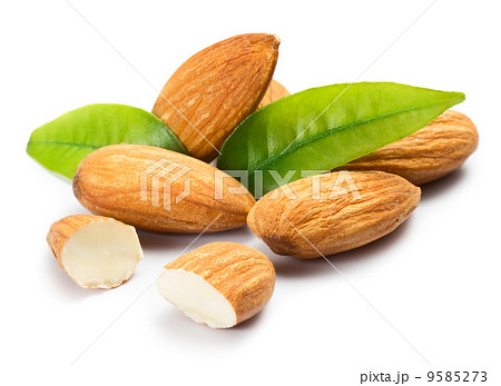 Almonds 9585273