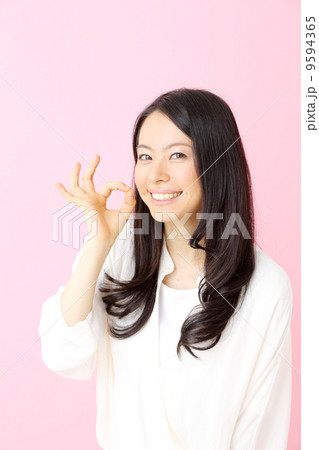 OKする女性 OKする女性 9594365
