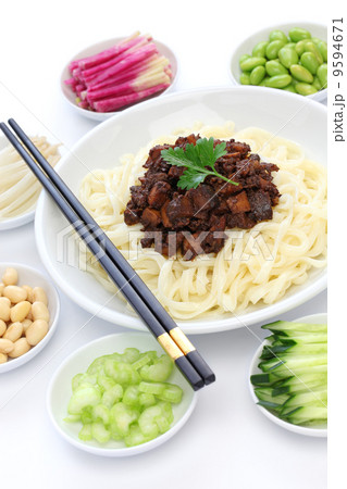 老北京炸酱面 9594671