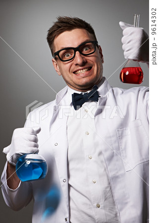 Crazy scientist 9614302