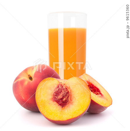 Peach fruit juice in glass 9615360