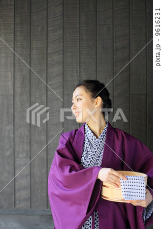 温泉・女性 9616231