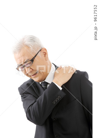 肩こり・シニア男性 9617552