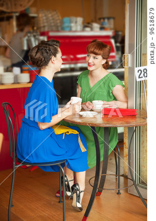 girls in cafe 9618679