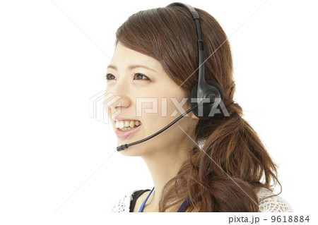 カジュアルなビジネスウーマン 9618884