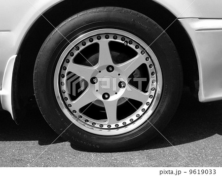 車　フロント　タイヤ　ホイール 9619033