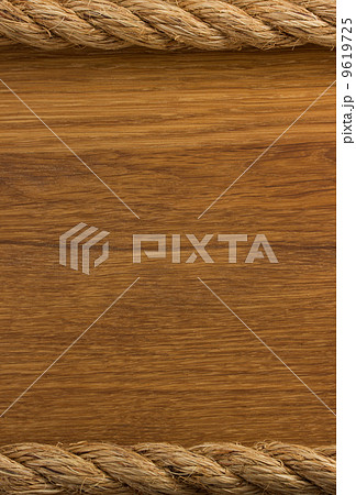 ship ropes on wood 9619725