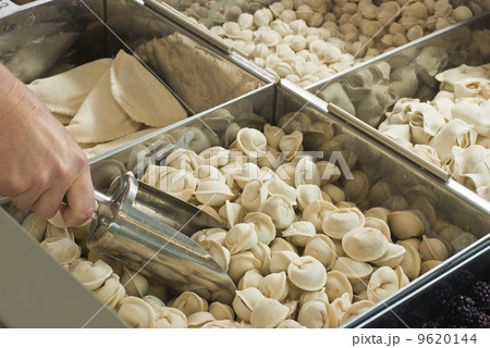 Buying frozen dumplings Buying frozen dumplings 9620144