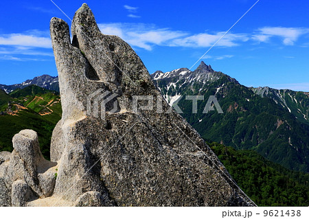 北アルプス・燕岳 イルカ岩と槍ヶ岳 北アルプス・燕岳 イルカ岩と槍ヶ岳 9621438