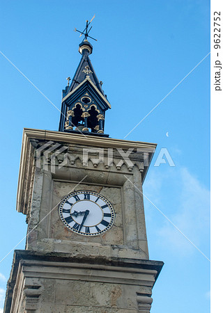 石造りの時計台 9622752