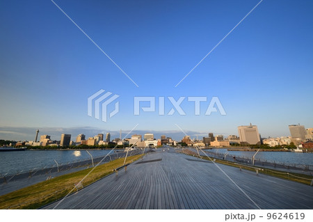 横浜大桟橋 9624619