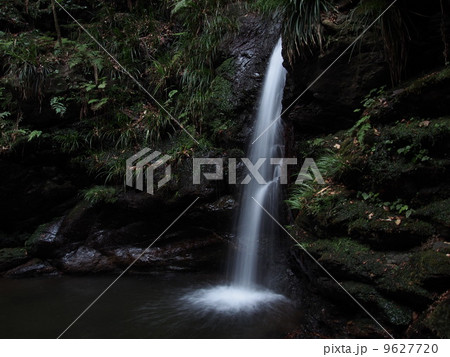 黒山三滝の女滝 9627720