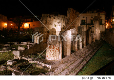 Ancient Greek APOLLO'S TEMPLE . Syracuse (Siracusa, Sarausa) 9630476