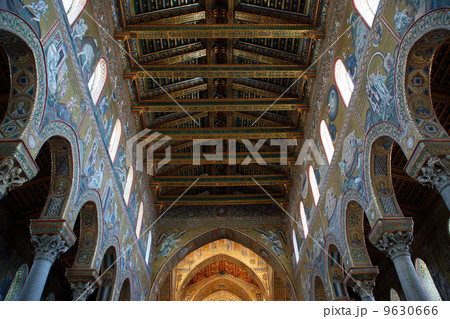 The interior Cathedral-Basilica of Monreale 9630666