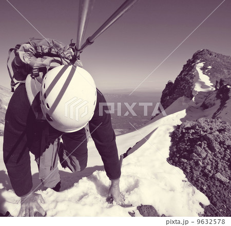 The climb 9632578