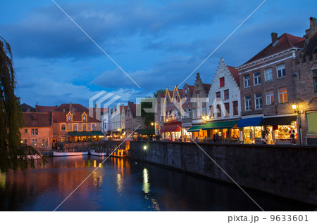 night scene of Brugge 9633601