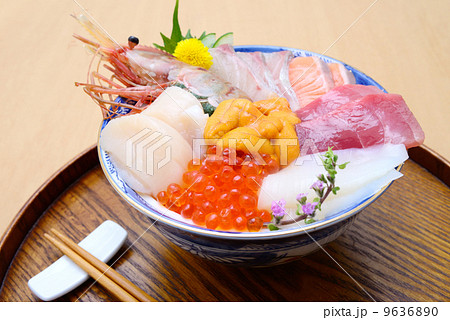 海鮮丼 9636890
