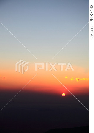 初日の出　伊豆スカイラインからの初島　熱海　１月１日撮影 9637448