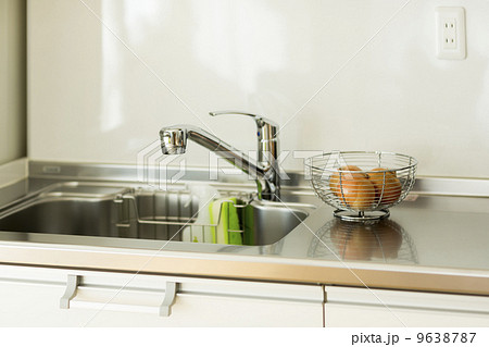 キッチンの流し台 9638787
