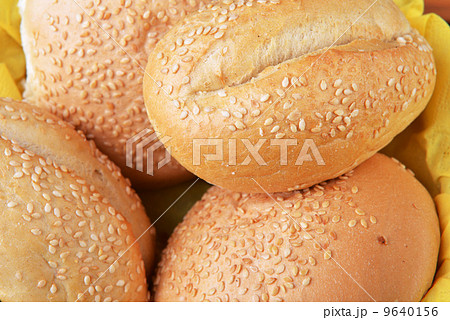 buns with sesame 9640156