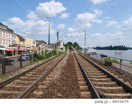 ドイツ鉄道・線路（リューデスハイムにて） 9645674
