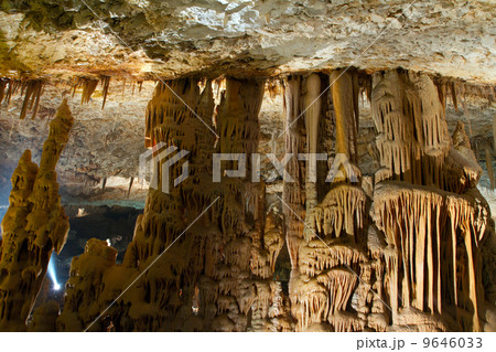 Stalactite stalagmite cavern Stalactite stalagmite cavern 9646033