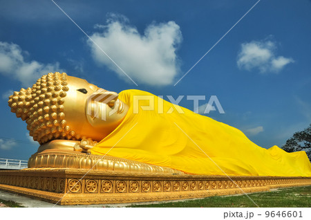 Reclining Buddha image Reclining Buddha image 9646601