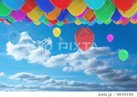 Balloons in the sky 9649390