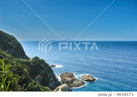 佐多岬から望む東シナ海 9658371