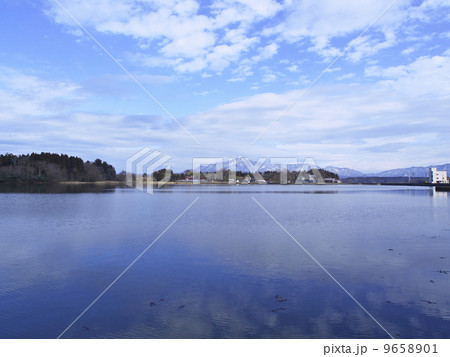 米山と朝日池 9658901