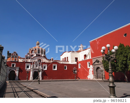 メキシコ・プエブラ　サントドミンゴ教会・ロサリオ礼拝堂の外観 9659821