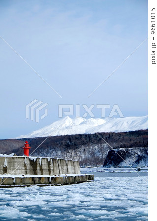 知床連山と流氷 9661015