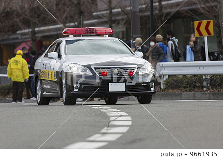 マラソン先導のパトカー 9661935