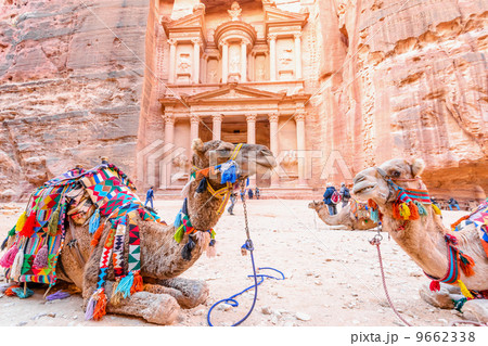 エル・カズネ(ヨルダン、ペトラ遺跡) 9662338